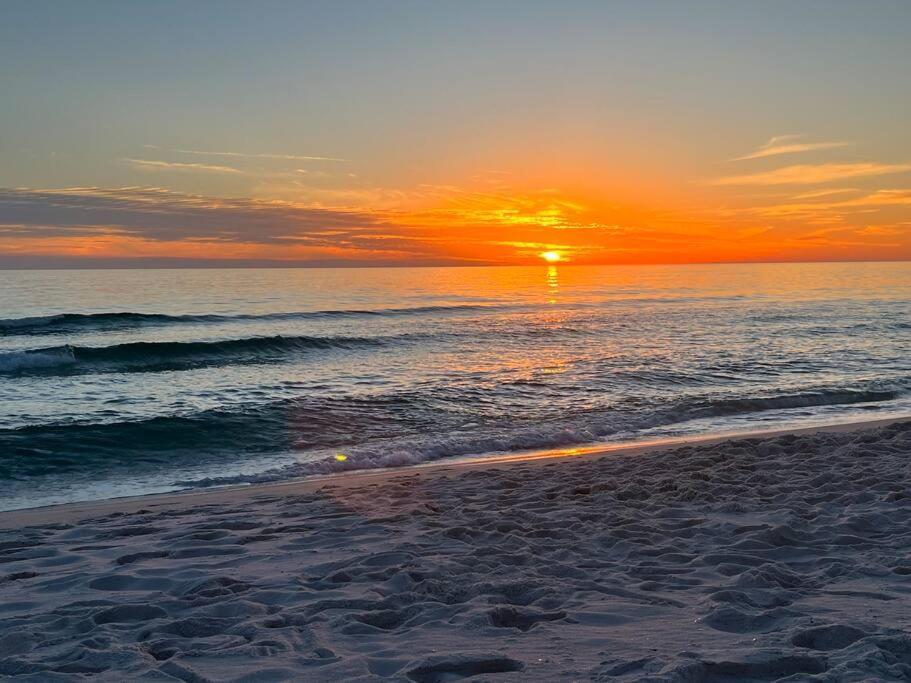 Sea Escape 2 Bedroom Beachfront At Pinnacle Port Panama City Beach Kültér fotó